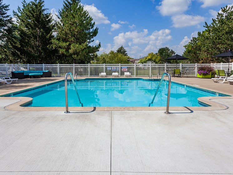 Sterling Lake Apartments & Townhomes Swimming Pool